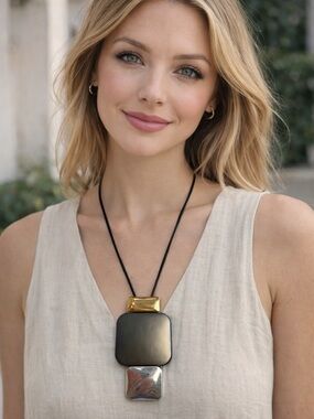 NEW ❤️ Modern Geometric Black, Gold & Silver Pendant Necklace - Women Jewelry